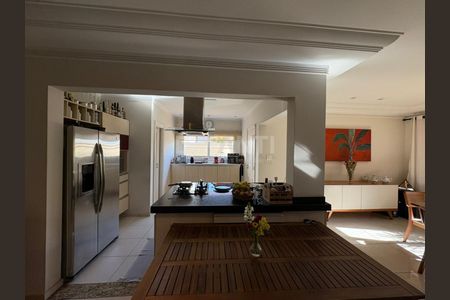 59_photo/94c8cfbcb5.04c16ff0d284adb7-ATLAS-49983214-112d-46ec-8d43-ed0cc84e830a.jpg de casa para alugar com 3 quartos, 315m² em Bairro das Palmeiras, Campinas