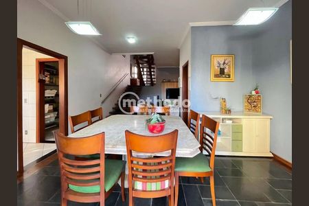 23_photo/94c8d00a61.739248213ae62b71-ATLAS-b8be46ea-7967-4314-85ae-57e2e5195850.jpg de casa à venda com 3 quartos, 350m² em Loteamento Caminhos de San Conrado (Sousas), Campinas