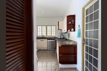 2_photo/94c8d0152b.b8a9be58a71bde10-ATLAS-59de0660-efbf-4825-b58c-ce0f46bee9ab.jpg de casa à venda com 4 quartos, 446m² em Jardim Sorirama (Sousas), Campinas