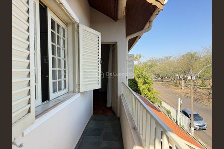 10_photo/94c8d0152b.b8a9be58a71bde10-ATLAS-a9b13bde-5139-4e01-b9f8-877a2b26170e.jpg de casa à venda com 4 quartos, 446m² em Jardim Sorirama (Sousas), Campinas