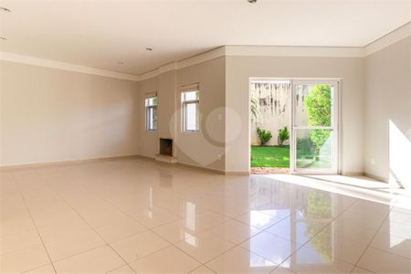 3_photo/94c8d0301d.6b2453e70642c87c-ATLAS-23279e3d-bc8a-4c61-92b8-e181d8344cc9.jpg de casa à venda com 3 quartos, 635m² em Loteamento Arboreto dos Jequitibas (Sousas), Campinas