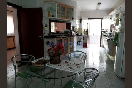 6_photo/94c8d039a3.04f4efb4ec0e2ec3-ATLAS-99396504-fa6b-42aa-b141-1a79c0443027.jpg de casa à venda com 4 quartos, 287m² em Jardim Botânico (Sousas), Campinas