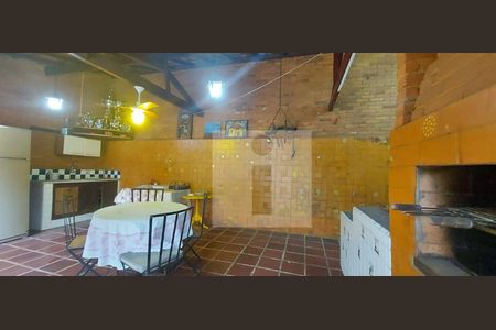 2_photo/94c8d03dad.3ddf5e48fefe922b-ATLAS-2ddf611b-40f2-405a-abb1-bbd9bd93b3f6.jpg de casa à venda com 5 quartos, 264m² em Vila Sônia (Sousas), Campinas