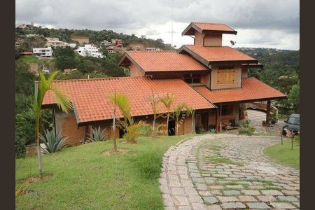 2_photo/94c8d04fb9.1c6cc54bd65e10e8-ATLAS-c12eb4e0-6c44-49ad-9976-822dbd2cc6ff.jpg de casa à venda com 4 quartos, 350m² em Colinas do Ermitage (Sousas), Campinas