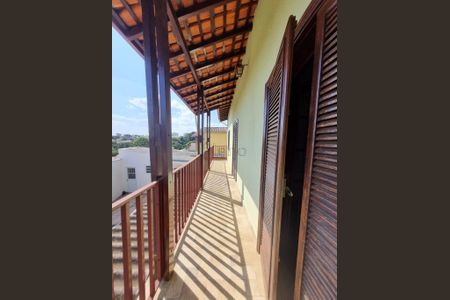 9_photo/94c8d06ad3.a095ebe9a9b9d05b-ATLAS-794fb9bf-3a0b-4ac4-9a8d-d2e25479ea3a.jpg de casa à venda com 3 quartos, 300m² em Jardim Sorirama (Sousas), Campinas