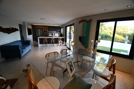 11_photo/94c8d06b35.ceff8192393c33de-ATLAS-6127d4b2-9d7b-42c1-833c-1e46e0eea733.jpg de casa de condomínio à venda com 6 quartos, 500m² em Jardim Sorirama (Sousas), Campinas