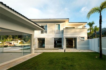 45_photo/94cdfe2a13.4b5f5827c7f3d090-ATLAS-a2fda64f-dbee-4ae2-8ccf-f3ec9e5e8415.jpg de casa à venda com 10 quartos, 1000m² em Cidade Jardim Tom, Guarujá