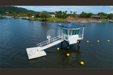 2_photo/94cdfe2a13.4b5f5827c7f3d090-ATLAS-df54b0e2-9f8b-4274-b64e-6bcad39585e6.jpg de casa à venda com 10 quartos, 1000m² em Cidade Jardim Tom, Guarujá