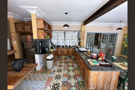 5_photo/94cdff8265.51e9d72e285c0521-ATLAS-d75f4e17-893a-49c4-a52e-a69eacd1f17b.jpg de casa à venda com 4 quartos, 600m² em Balneario Praia do Pernambuco, Guarujá