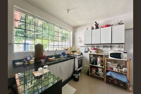 5_photo/94cdff826b.19e03aecb237846c-ATLAS-3a2fd9a5-8f1f-4b4f-b6a6-4a281afdf7d3.jpg de casa à venda com 2 quartos, 130m² em Balneario Praia do Pernambuco, Guarujá