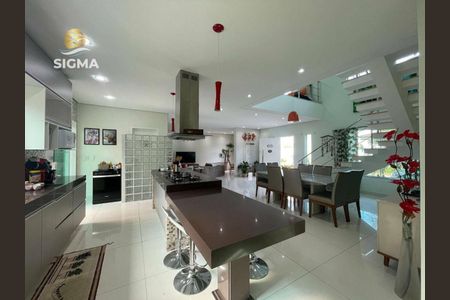 10_photo/94cdff82ed.a15f321e408d66f6-ATLAS-2df3e2c0-d111-4088-a220-0df0e557979a.jpg de casa à venda com 6 quartos, 379m² em Balneario Praia do Perequê, Guarujá