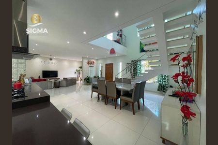 4_photo/94cdff82ed.a15f321e408d66f6-ATLAS-975b819b-f6ac-40de-bc2c-e19a59b0e714.jpg de casa à venda com 6 quartos, 379m² em Balneario Praia do Perequê, Guarujá