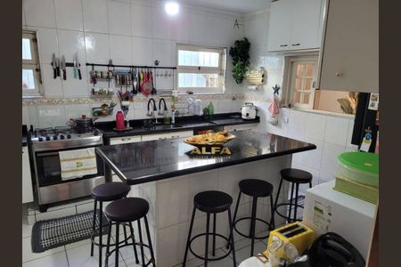 2_photo/94cdff83a7.5b63f18bcccc212e-ATLAS-742eee38-84fc-4a4b-bec8-3a1d7535b65e.jpg de casa à venda com 4 quartos, 190m² em Balneario Praia do Pernambuco, Guarujá