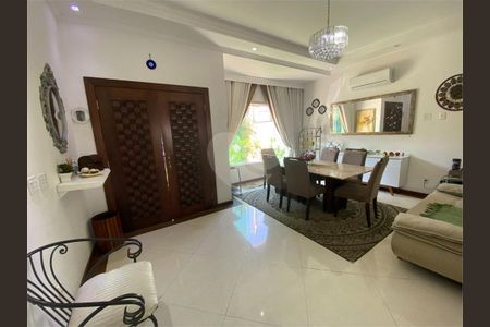 2_photo/94cdff889b.0fca78fc10761616-ATLAS-06c005e6-f5ea-445a-ade2-df6afaf37c4c.jpg de casa de condomínio à venda com 4 quartos, 260m² em Bal Pernambuco, Guarujá