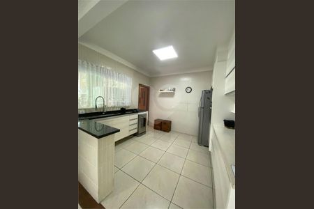 5_photo/94cdff889b.0fca78fc10761616-ATLAS-0d37a452-e6d9-4ef2-965e-5bebd53e2006.jpg de casa de condomínio à venda com 4 quartos, 260m² em Bal Pernambuco, Guarujá