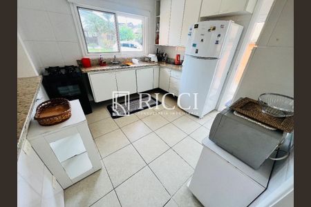 17_photo/94cdff889b.5942de9e05f3e98c-ATLAS-02a564cf-8d5a-4f8f-ad3f-90bed2e056ce.jpg de casa à venda com 3 quartos, 300m² em Bal Pernambuco, Guarujá