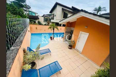 39_photo/94cdff889b.5942de9e05f3e98c-ATLAS-3a7c2bb6-33bf-4a36-905b-75656894b6b2.jpg de casa à venda com 3 quartos, 300m² em Bal Pernambuco, Guarujá