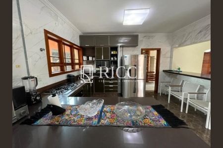 22_photo/94cdff8ac3.af6907d456e229d5-ATLAS-d72e8572-97e6-4714-b56c-9a43de392a53.jpg de casa à venda com 6 quartos, 600m² em Balneario Praia do Pernambuco, Guarujá