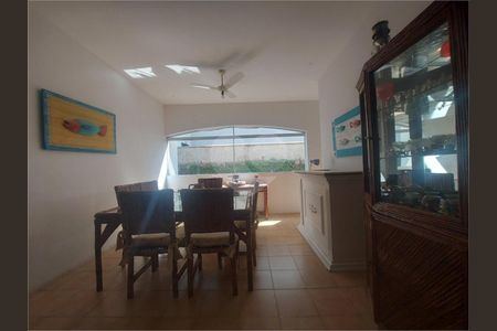 4_photo/94cdff8c55.97484f792a469e2d-ATLAS-1060b2c6-6d2e-4697-9663-833bc97e7202.jpg de casa à venda com 4 quartos, 340m² em Jardim Acapulco, Guarujá