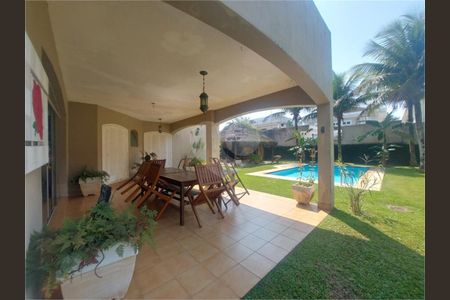 47_photo/94cdff8c55.97484f792a469e2d-ATLAS-e6674b56-0dd9-47e6-8e4e-22fdc3b574c7.jpg de casa à venda com 4 quartos, 340m² em Jardim Acapulco, Guarujá