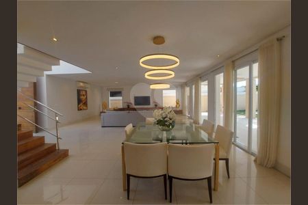 6_photo/94cdff8cff.ae3d86bef28e162d-ATLAS-d744bc41-e883-44ff-8132-9f79404d9c20.jpg de casa à venda com 4 quartos, 348m² em Jardim Acapulco, Guarujá