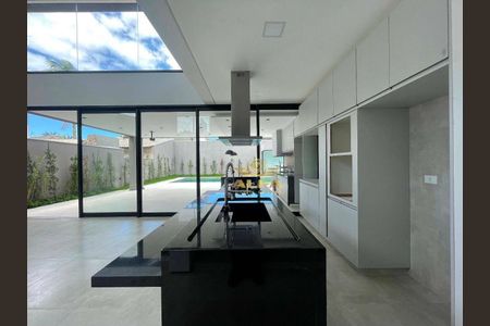 5_photo/94cdff8e3b.3714cccd63f8fe2d-ATLAS-bcfeb5e9-0d74-4b87-93fe-0ea944425f76.jpg de casa de condomínio à venda com 4 quartos, 300m² em Jardim Acapulco, Guarujá