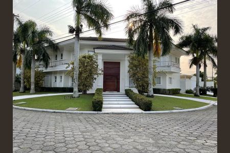 3_photo/94cdff9153.2f15d505e37c7ac5-ATLAS-cfbf7a22-b2b8-4cd0-9899-7966712c4cbe.jpg de casa à venda com 7 quartos, 850m² em Jardim Acapulco, Guarujá