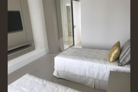 2_photo/94cdff9193.8cbbc6e43ead3576-ATLAS-43fd24a4-58cc-4dd0-b0cc-e188dbd37c5b.jpg de casa à venda com 5 quartos, 480m² em Jardim Acapulco, Guarujá