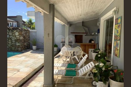 1_photo/94cdff91f3.9845a183adc4e21d-ATLAS-b35838e1-6a36-4060-a287-2149a2a8b95d.jpg de casa à venda com 4 quartos, 450m² em Jardim Acapulco, Guarujá