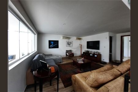 10_photo/94cdff9267.19e03aecb237846c-ATLAS-903b044d-3d82-4775-a33e-036c6d7e1d3a.jpg de casa à venda com 6 quartos, 450m² em Jardim Acapulco, Guarujá