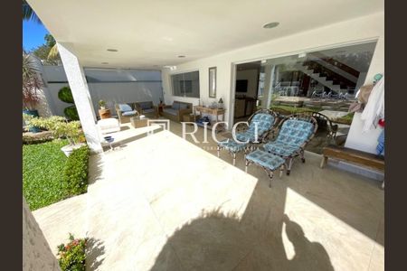 35_photo/94cdff9267.b25eac3907ec5eec-ATLAS-a63bfc90-3b31-4f21-ade4-2a93a01552fe.jpg de casa à venda com 6 quartos, 450m² em Jardim Acapulco, Guarujá