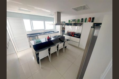 2_photo/94cdff92c1.e8818d4a5c5dde9d-ATLAS-0cd48c75-729d-4404-a9aa-c375d3ee8f5b.jpg de casa à venda com 7 quartos, 800m² em Jardim Acapulco, Guarujá