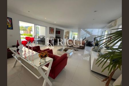 2_photo/94cdff92c1.e8818d4a5c5dde9d-ATLAS-4ee6ac6e-080e-4a24-b4eb-74ebe16ce3a1.jpg de casa à venda com 7 quartos, 1600m² em Jardim Acapulco, Guarujá