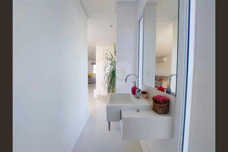 3_photo/94cdff92c1.e8818d4a5c5dde9d-ATLAS-6af720d2-c9ab-4a9d-a35c-03c6598deee6.jpg de casa à venda com 7 quartos, 800m² em Jardim Acapulco, Guarujá