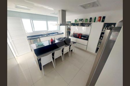 47_photo/94cdff92c1.e8818d4a5c5dde9d-ATLAS-98b33277-efa3-42c2-a6ee-485cffbeab9f.jpg de casa à venda com 7 quartos, 800m² em Jardim Acapulco, Guarujá