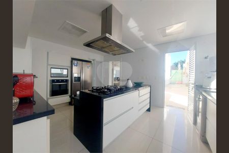 9_photo/94cdff92c1.e8818d4a5c5dde9d-ATLAS-dea3feb8-be87-433c-a6ad-a8a80745c8f6.jpg de casa à venda com 7 quartos, 800m² em Jardim Acapulco, Guarujá