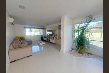 17_photo/94cdff92c1.e8818d4a5c5dde9d-ATLAS-eb92d1f3-2419-40da-b7bd-eb586ca46461.jpg de casa à venda com 7 quartos, 800m² em Jardim Acapulco, Guarujá