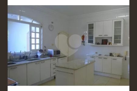 10_photo/94cdff93a7.7543f74168feac20-ATLAS-b8f3e042-4b3c-4f4f-bc81-ca1ef7f44b0a.jpg de casa à venda com 7 quartos, 675m² em Jardim Acapulco, Guarujá