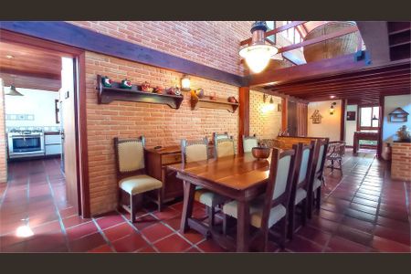 10_photo/94cdff93bf.040929e4059d90de-ATLAS-2af0ff18-d5fc-40ad-9445-c7ebfbcc4cf6.jpg de casa à venda com 4 quartos, 390m² em Jardim Acapulco, Guarujá