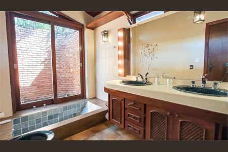 35_photo/94cdff93bf.040929e4059d90de-ATLAS-3c7f67ed-a907-4d45-9a6e-c2e434c191d7.jpg de casa à venda com 4 quartos, 390m² em Jardim Acapulco, Guarujá