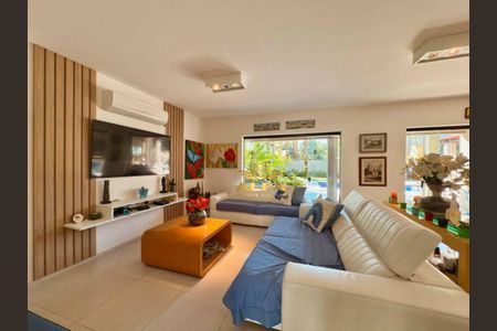 3_photo/94cdff93fb.59abdc00308a7dc6-ATLAS-72c0e9e8-adbc-45d6-b99e-638fab6d7c2a.jpg de casa à venda com 5 quartos, 309m² em Jardim Acapulco, Guarujá