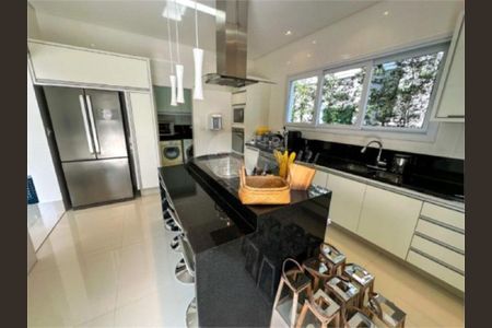 9_photo/94cdff9457.f2ed236aecaa8a04-ATLAS-2929cf42-c6ea-481a-84b4-df35f1bf07a7.jpg de casa à venda com 5 quartos, 525m² em Jardim Acapulco, Guarujá