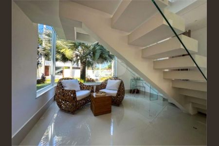 5_photo/94cdff9457.f2ed236aecaa8a04-ATLAS-2f47e8f4-b682-47ed-8a56-db990fdd7e1c.jpg de casa à venda com 5 quartos, 525m² em Jardim Acapulco, Guarujá