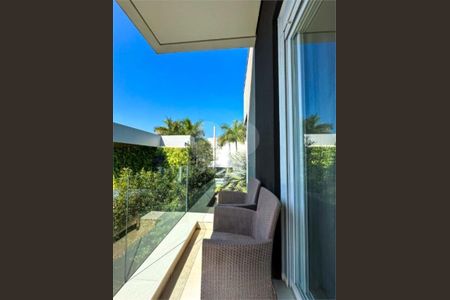 4_photo/94cdff9457.f2ed236aecaa8a04-ATLAS-44fbb2b3-26bf-4488-8474-d144d23d57a0.jpg de casa à venda com 5 quartos, 525m² em Jardim Acapulco, Guarujá