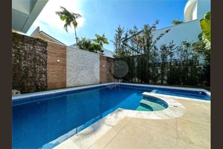 4_photo/94cdff9457.f2ed236aecaa8a04-ATLAS-8a8210db-938c-43d8-a676-381a5f6d36c6.jpg de casa à venda com 5 quartos, 525m² em Jardim Acapulco, Guarujá