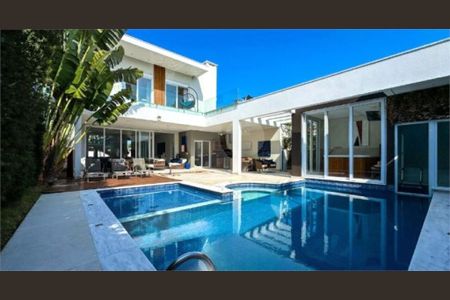 6_photo/94cdff9457.f2ed236aecaa8a04-ATLAS-972a2259-d6a3-40af-93a9-0ade2f1f2952.jpg de casa à venda com 5 quartos, 525m² em Jardim Acapulco, Guarujá