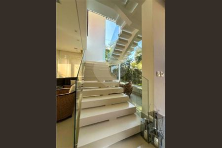 3_photo/94cdff9457.f2ed236aecaa8a04-ATLAS-9ba64210-800a-4f14-8c0a-953a9b896e8e.jpg de casa à venda com 5 quartos, 525m² em Jardim Acapulco, Guarujá