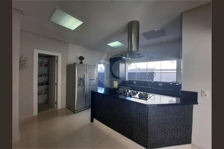 4_photo/94cdff94b5.342cb89e52c6f9ad-ATLAS-27c4f7f7-66a7-4fdf-b294-2d50c13f397f.jpg de casa à venda com 5 quartos, 480m² em Jardim Acapulco, Guarujá