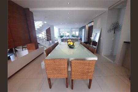 14_photo/94cdff94b5.342cb89e52c6f9ad-ATLAS-c6ba20f8-c1a3-4aa3-ba60-9ec8214ddbaa.jpg de casa à venda com 5 quartos, 480m² em Jardim Acapulco, Guarujá