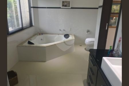 2_photo/94cdff952d.87c2d0f47683b1c8-ATLAS-39a41308-b1ba-4416-8a4b-1e2a86a5a2bb.jpg de casa à venda com 5 quartos, 1000m² em Jardim Acapulco, Guarujá